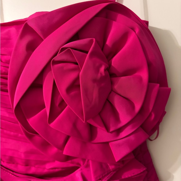 Express Fuchsia One Shoulder - Picture 2 of 4